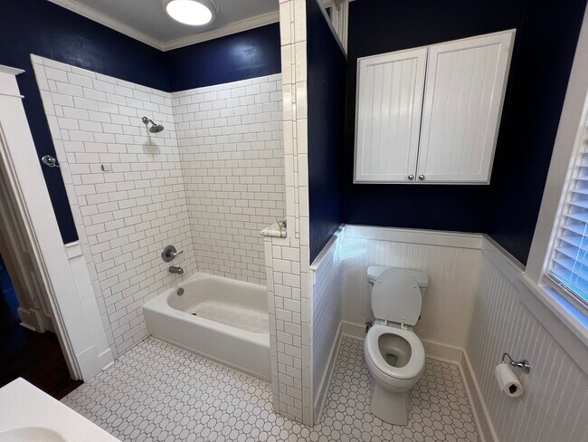 Building Photo - 2192 Nelson Ave