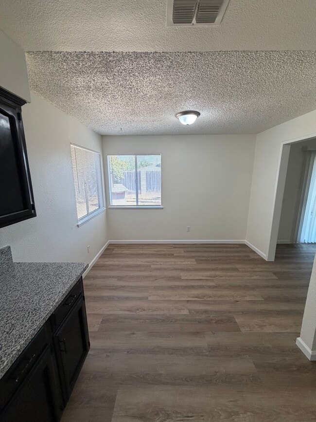 Building Photo - 109 El Dorado Dr