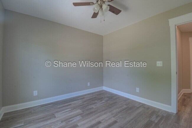 Building Photo - 3259 Chattanooga Rd