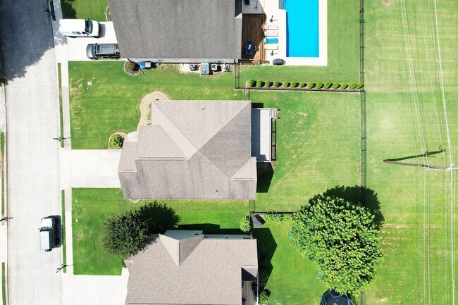 Building Photo - 955 Dodie Dr