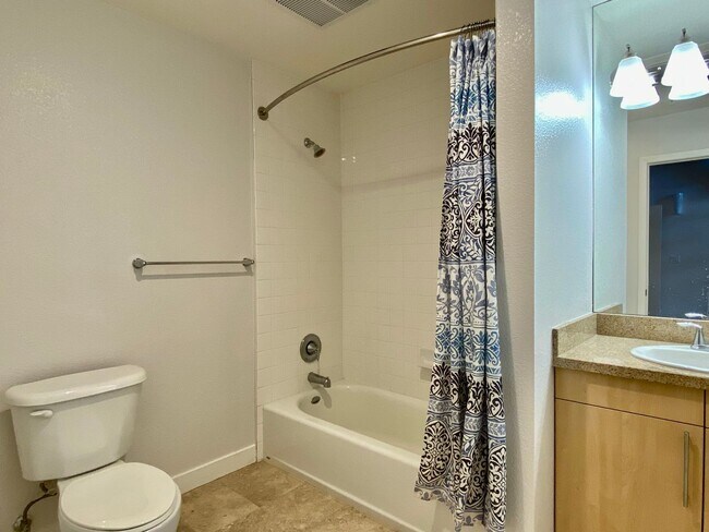 Building Photo - Modern Plant 51 Condo with Downtown Views | Secure Access | GE Café Appliances | Dogs Welcome