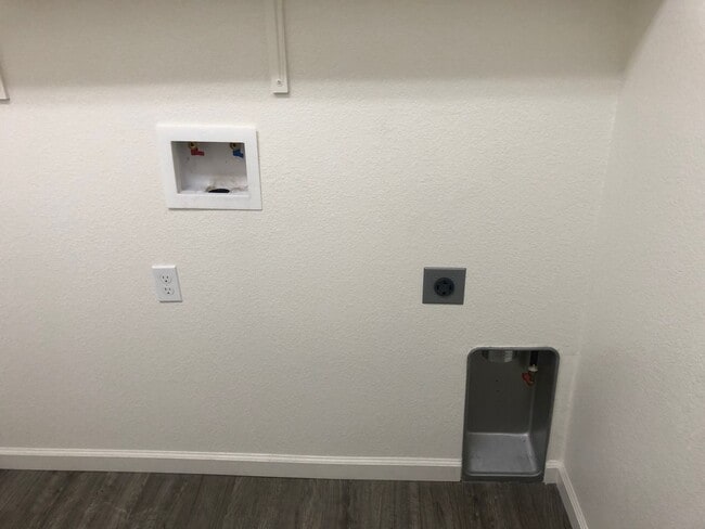 Building Photo - Brand New Beautiful Home in Merced.