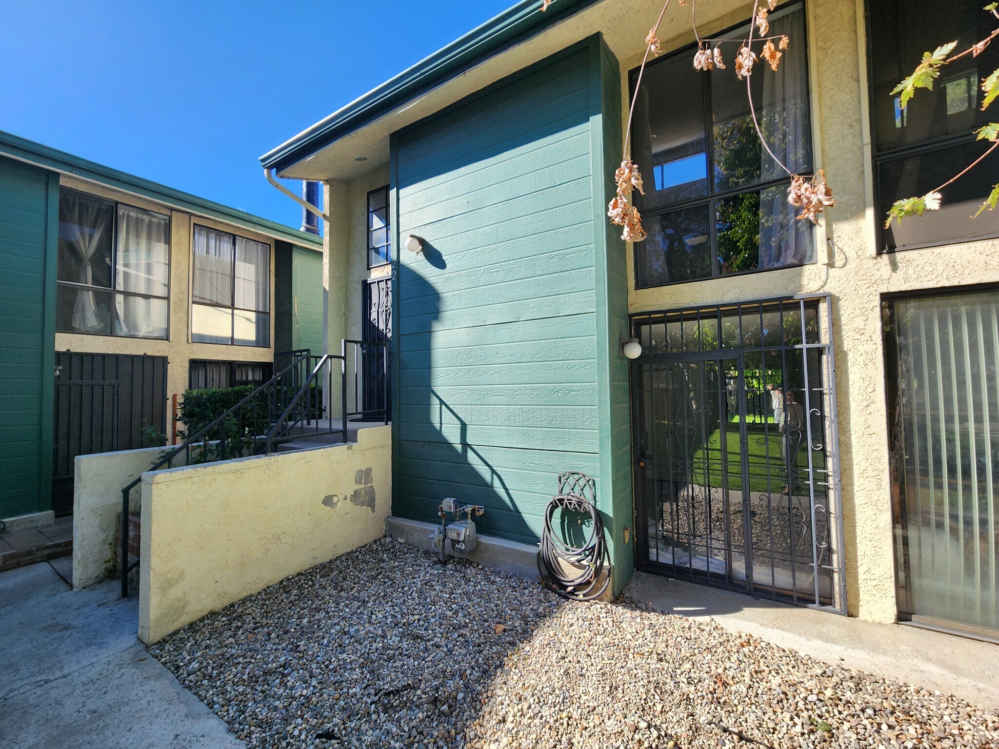 Building Photo - 11107 Arminta St