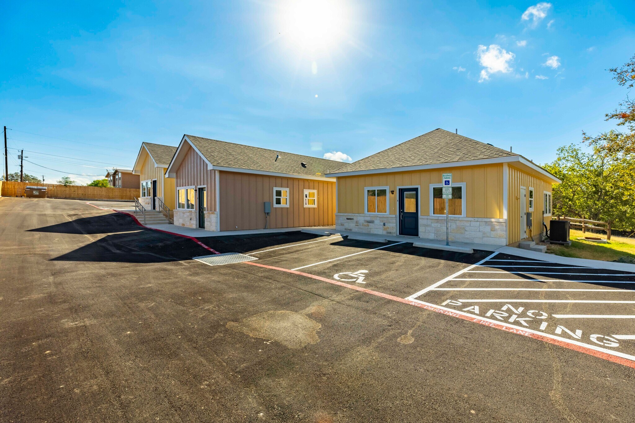 Building Photo - 705 Fifth St