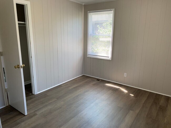 Building Photo - Property for rent - section 8