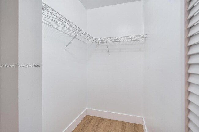 Building Photo - 8658 SW 159th Ct