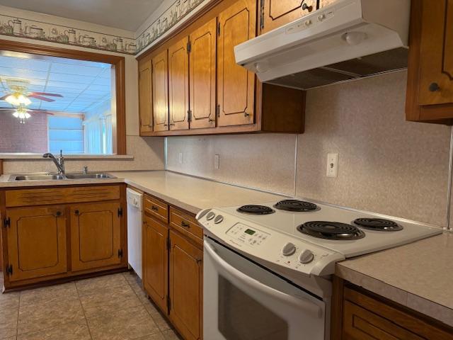 Building Photo - 145 Center St