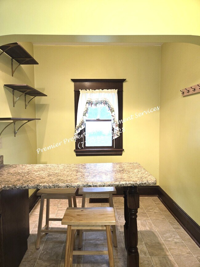 Building Photo - 140 Jefferson Ave