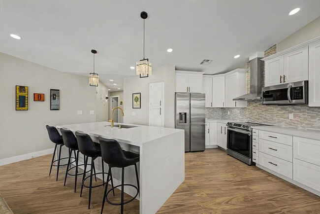 Building Photo - 4524 E Shomi St