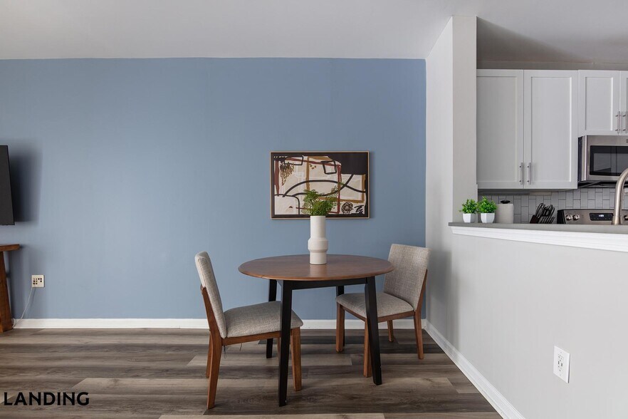 Building Photo - 100 River Park Dr