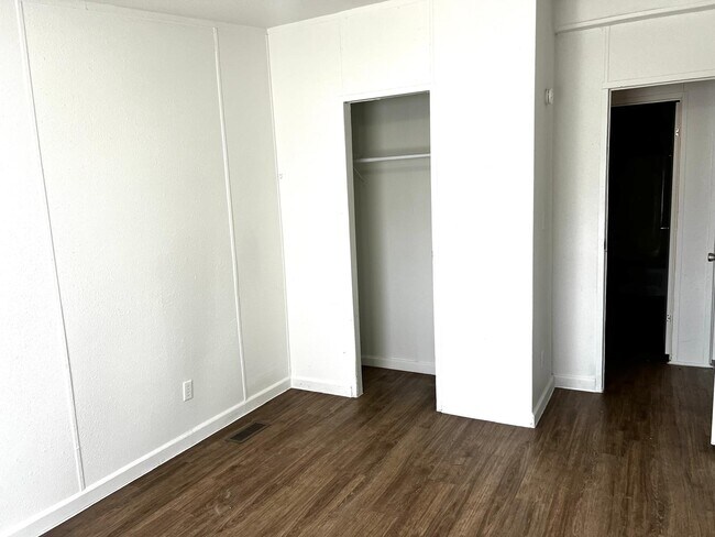 Building Photo - 69 D St