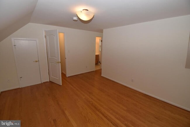 Building Photo - 2622 Shelby Ln