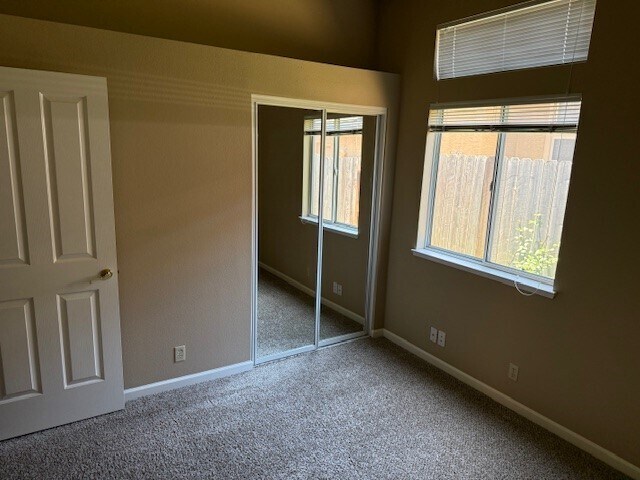 Building Photo - 2440 Julliard Cir