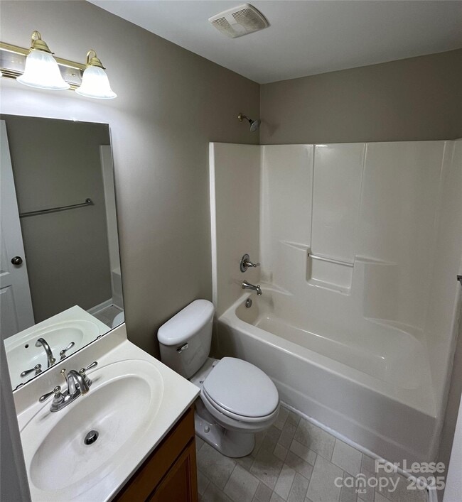 Building Photo - 15315 Edgewater Forest Ln