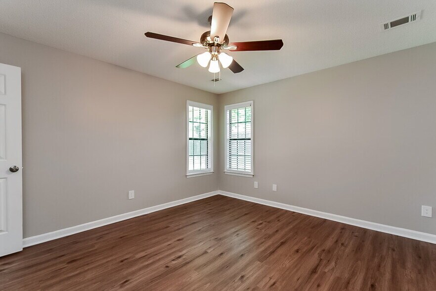 Building Photo - 1937 Pecan Meadows Dr