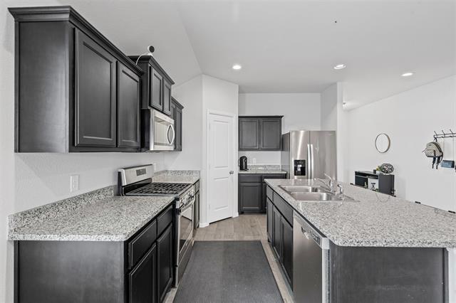 Building Photo - 2233 Blythwood Trail