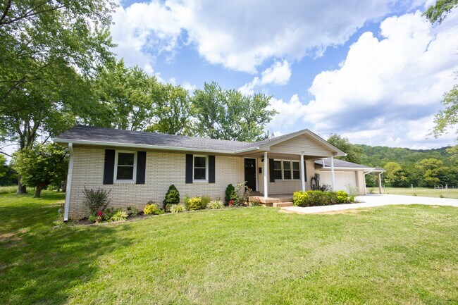 Building Photo - 815 Mount Olivet Girkin Rd