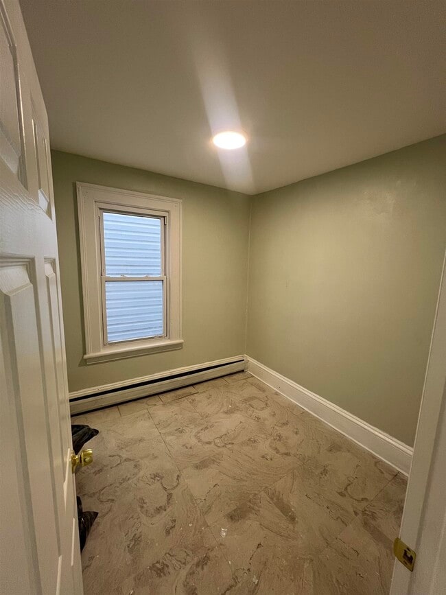 Building Photo - 78 16th Ave