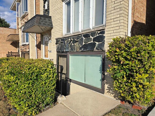 Building Photo - 5972 S Archer Ave