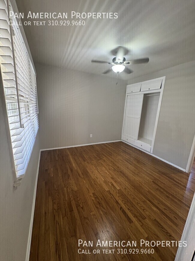 Building Photo - 335 S Los Robles Ave