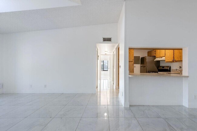 Building Photo - 3612 Alder Dr