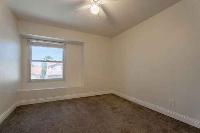 Building Photo - 26 Fantasia Ln