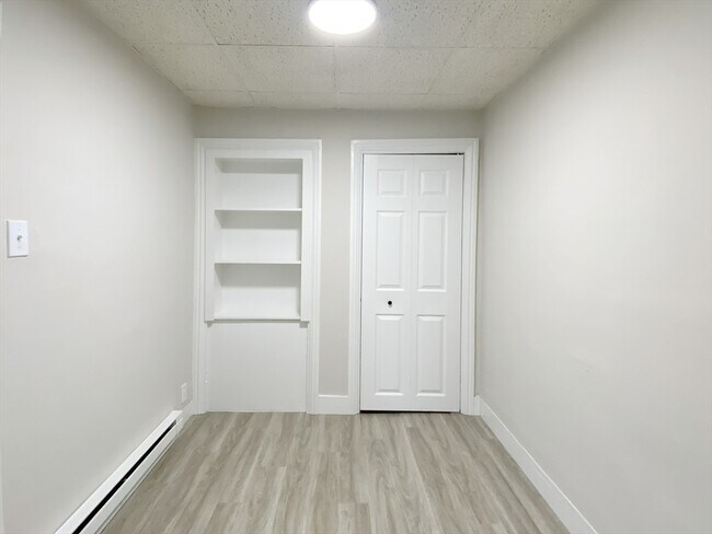 Building Photo - 124 Trenton St