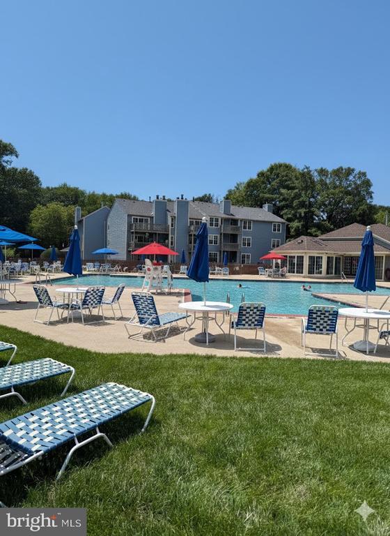 Building Photo - 112 Appletree Ct