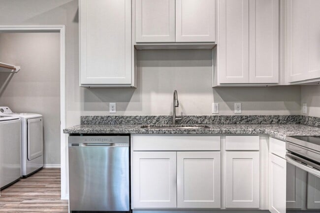 Building Photo - 12091 Canal St