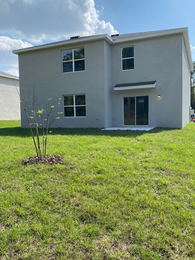 Building Photo - Desirable SE Ocala Subdivision - Lake Diamond-North - 4/3/2 *Available Soon* Won't Last!