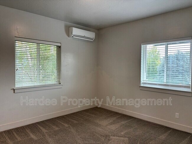 Building Photo - 3000 S Bown Way