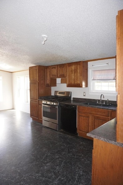 Building Photo - 8008 Co Rd 69