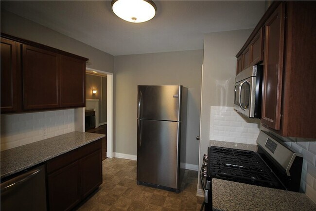 Building Photo - 4303 Delmar Ave