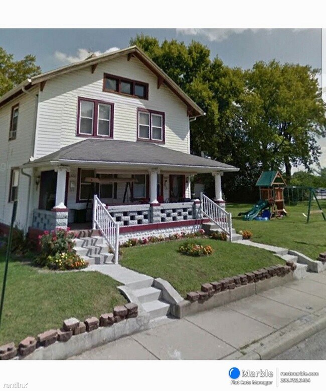 Building Photo - 3 br, 1 bath House - 1451 Montcalm St