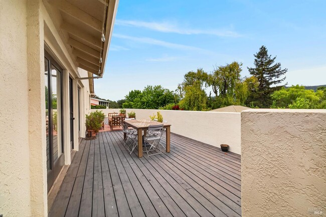 Building Photo - 15644 Arnold Dr