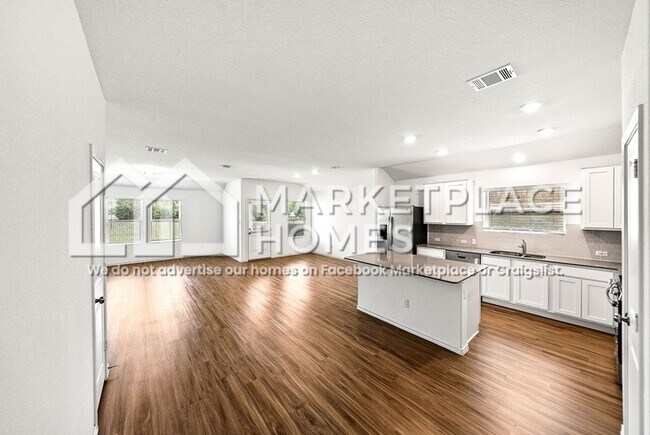 Building Photo - 3416 Pauling Loop