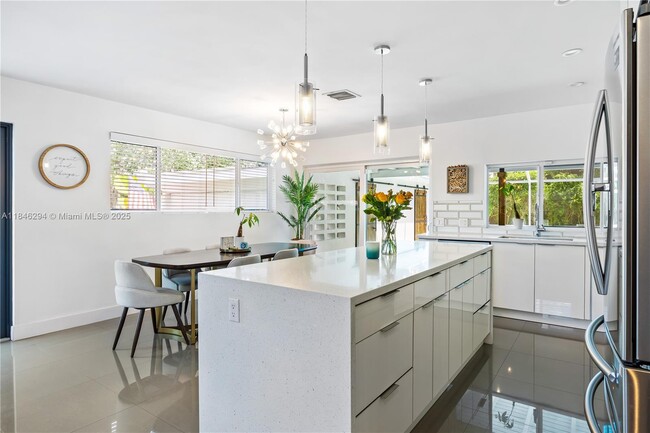 Building Photo - 13800 SW 78th Pl