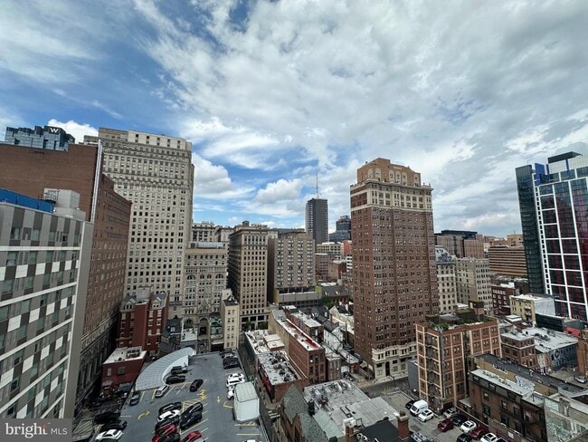 Building Photo - 1324 Locust St