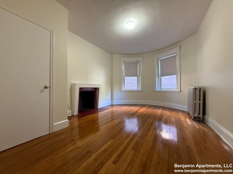 Building Photo - 1788 Beacon St