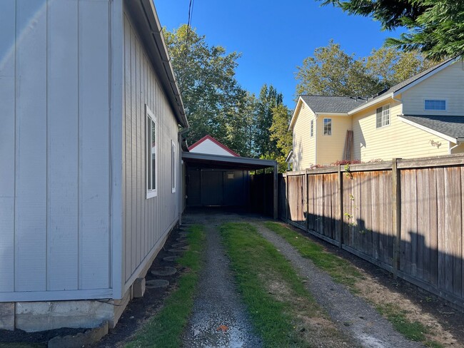 Building Photo - 3Bd/1Ba Renton House