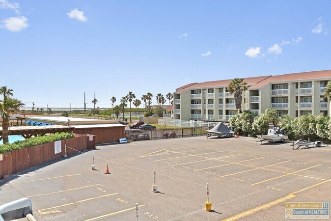 Building Photo - 130 Padre Blvd
