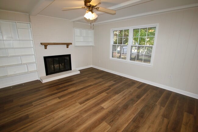 Building Photo - 5617 Rangeley Dr