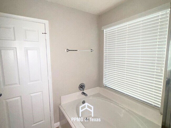 Building Photo - 18310 Atasca Wds Trce