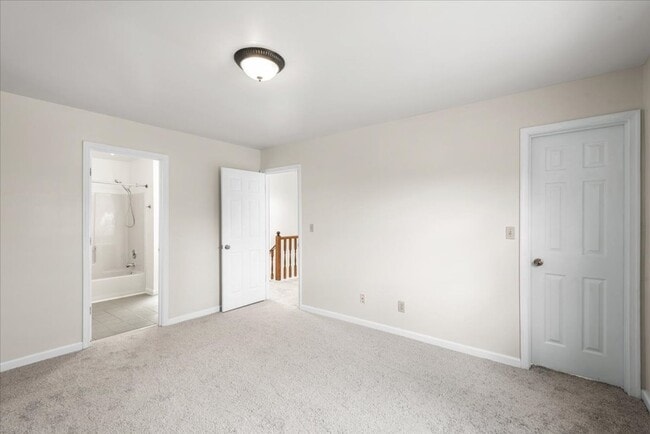 Building Photo - 10704 Live Oak Ct