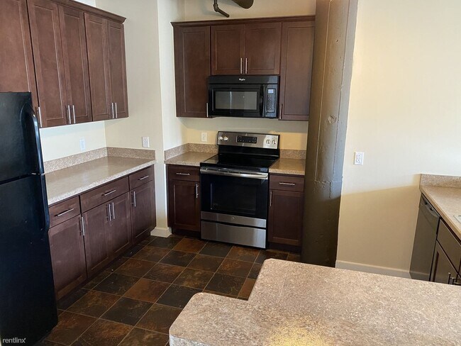 Building Photo - 2 br, 1 bath Apartment - 159 W Pearl St 202