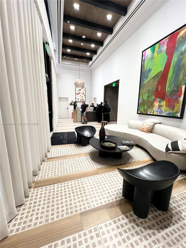 Building Photo - 225 N Miami Ave