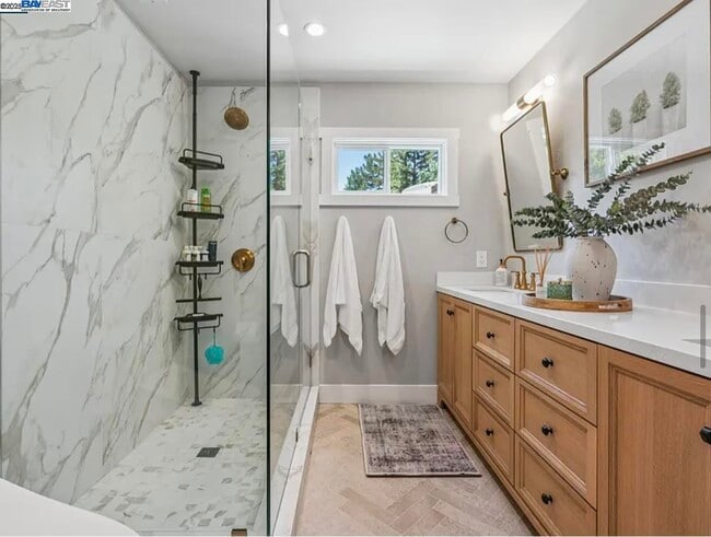 Building Photo - 161 Maiden Ln