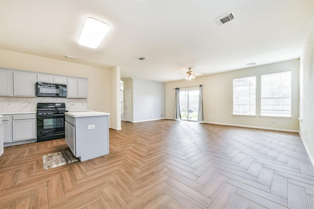 Building Photo - 12018 Country Orchard Ln