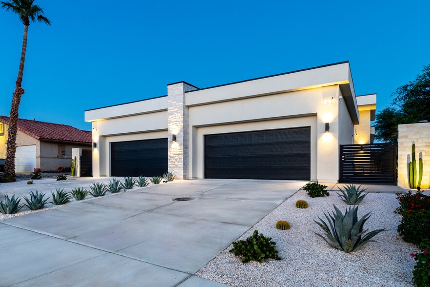 Primary Photo - 13680 Mark Dr