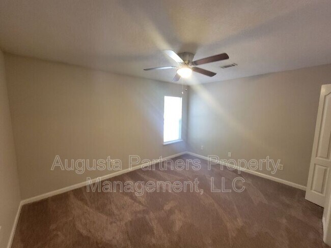 Building Photo - 4779 Cold Springs Dr